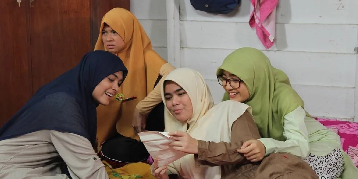 Indonesian Films Set in Islamic Boarding Schools That Most Showcase Religious Values