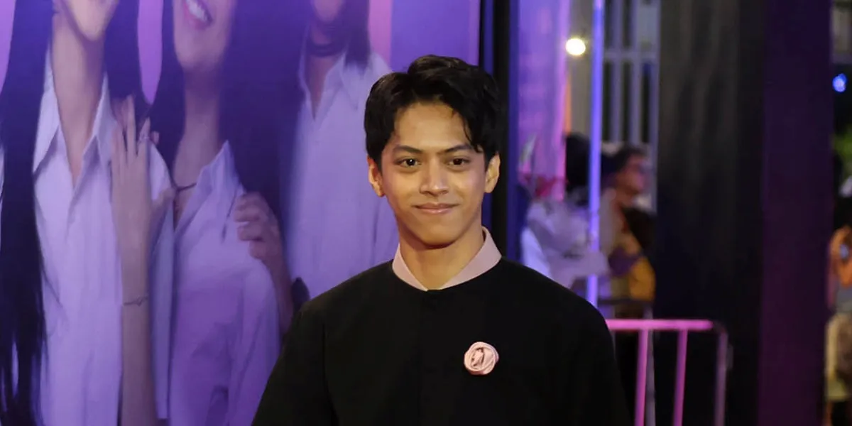 The film 'RANGGA & CINTA' becomes a graduation gift for El Putra Sarira