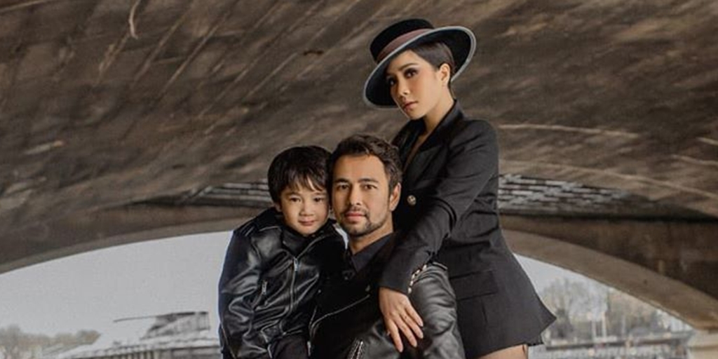 Foto Rafathar Displayed by Baby Buying Account, Raffi Ahmad and Nagita Slavina Get Angry