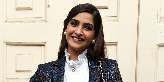 Because of This, Sonam Kapoor is Rumored to be Pregnant with her First Child