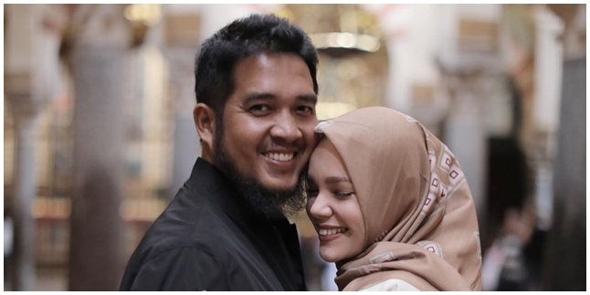 A Series of Celebrities Hold Exclusive and Simple Weddings! From Sarah Sechan to Dewi Sandra