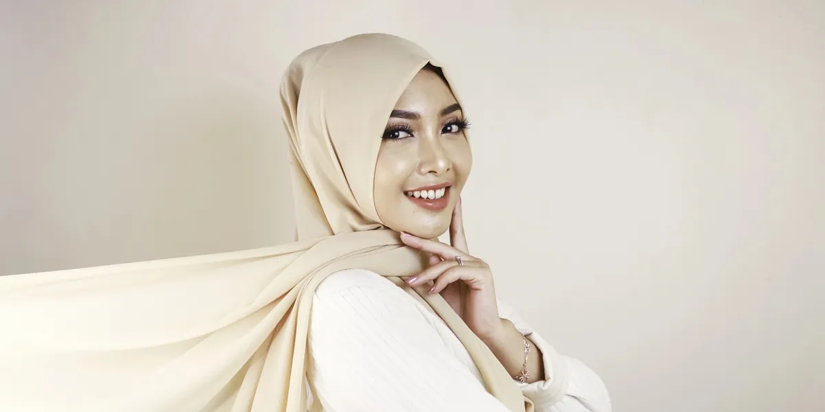 Gen Z Approved, Check Out the Simple Hijab Collection That Makes Your Look Even Cooler