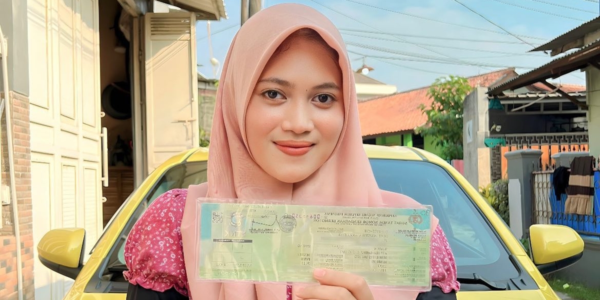 Hooray! This Tangerang Woman Officially Receives Toyota Agya Car Worth Rp1 from Rp1 Flash Sale at Shopee