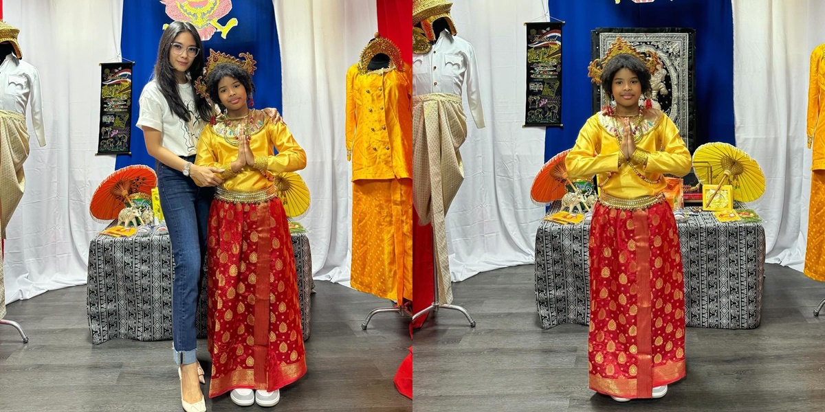 Attending a School Event, Here are 7 Photos of Velove, Garneta Haruni's Daughter, Wearing Traditional Thai Clothing