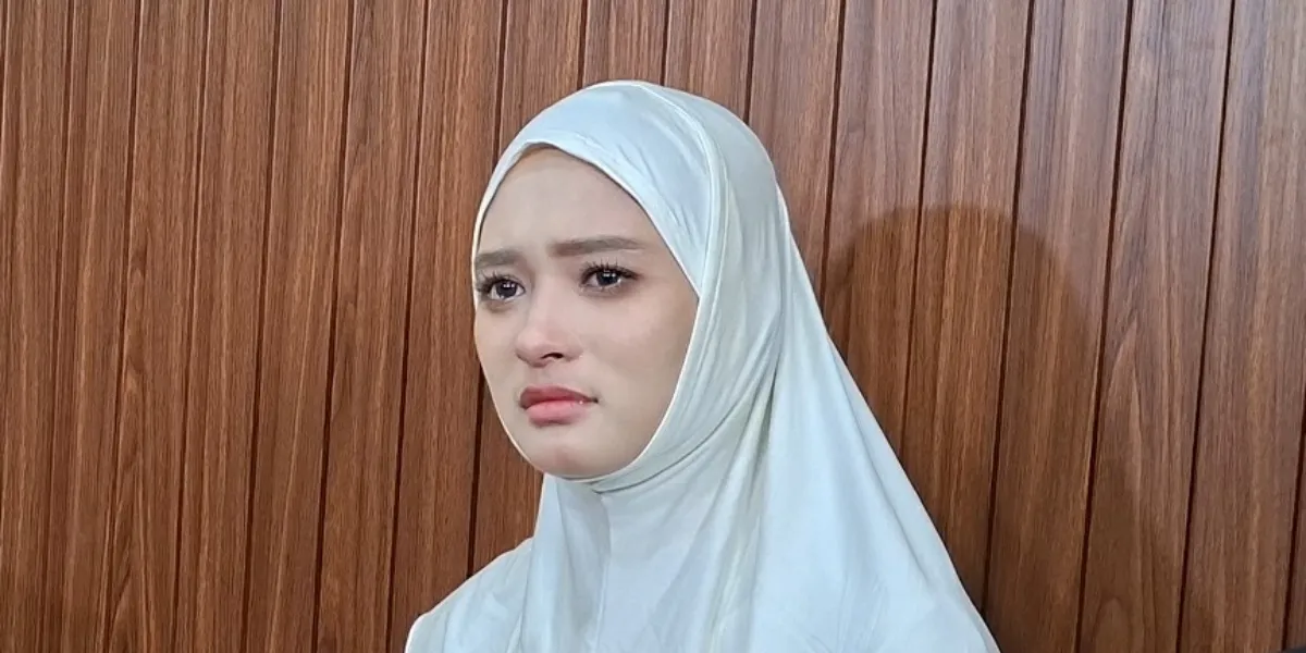 Inara Rusli Reveals DM Contents from Wardatina Mawa, Asking if Insanul Fahmi Claims to be Single
