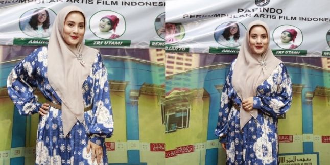 Wanting to be Different, Elma Theana and Pafindo Give Donations to Orphans at Pesantren