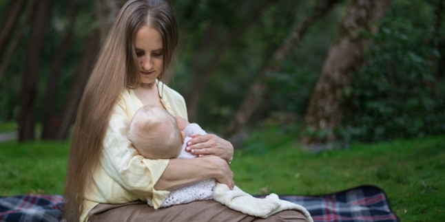 8 Foods that Need to be Limited When a Mother is Breastfeeding