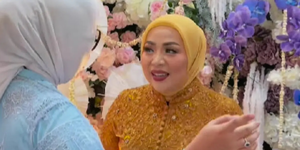 Take a Look at Muzdalifah's Appearance at Her Child's Engagement Event That Captured Attention