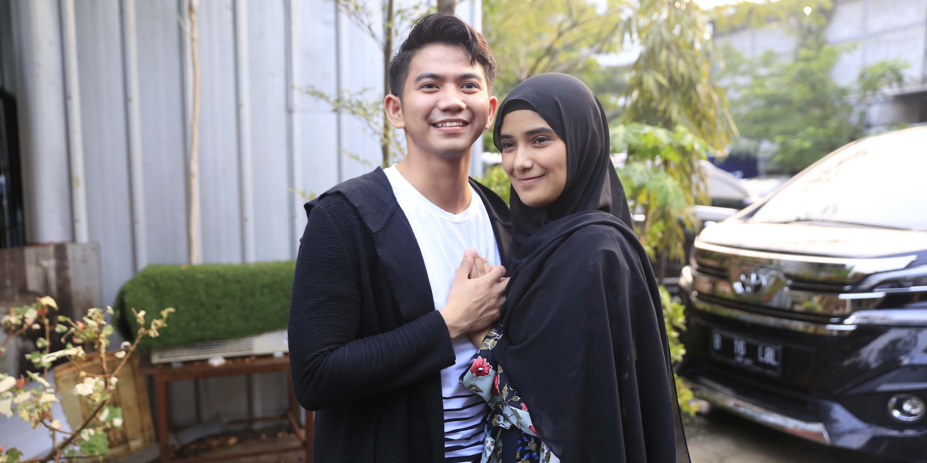 Rizky DA's Wife is Known to Live in an Orphanage, Entrusted by Adoptive Father