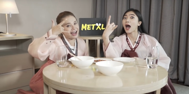 Isyana Sarasvati Makes Debut as Host on METAL Program, First Episode Featuring a Duet with Rossa
