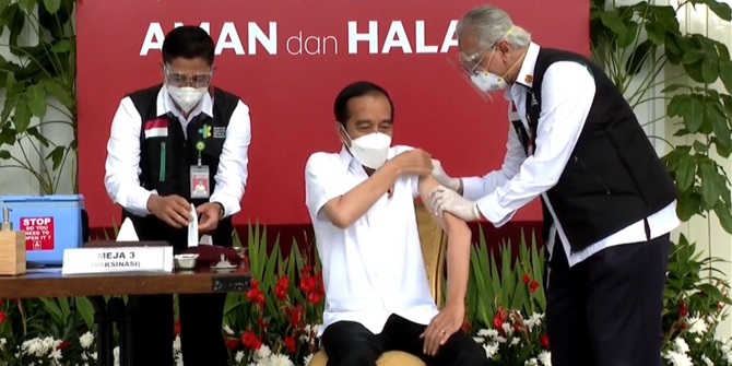 Jokowi Becomes the First Person to Get Sinovac Vaccine, Doesn't Feel Any Pain at All