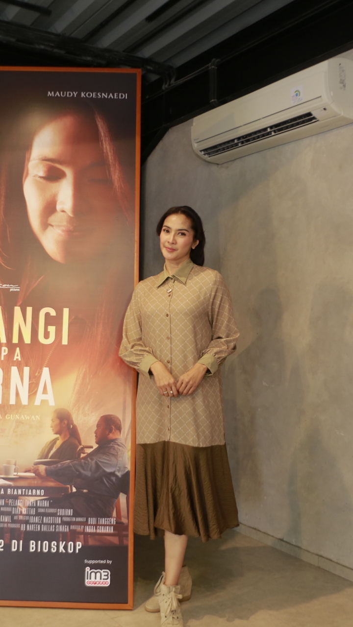 Playing the Role of an Alzheimer's Patient in the Film 'PELANGI TANPA WARNA', Maudy Koesnaedi: Emotions Must Be Deep