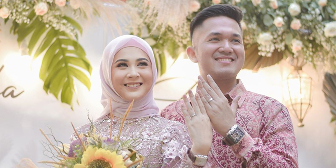 Romantic Bali Photoshoot, Are These Kesha Ratuliu and Future Husband's Pre-Wedding Photos?