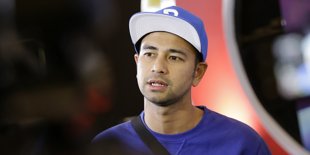 Ahead of Ramadan, Raffi Ahmad Can't Visit His Father's Grave