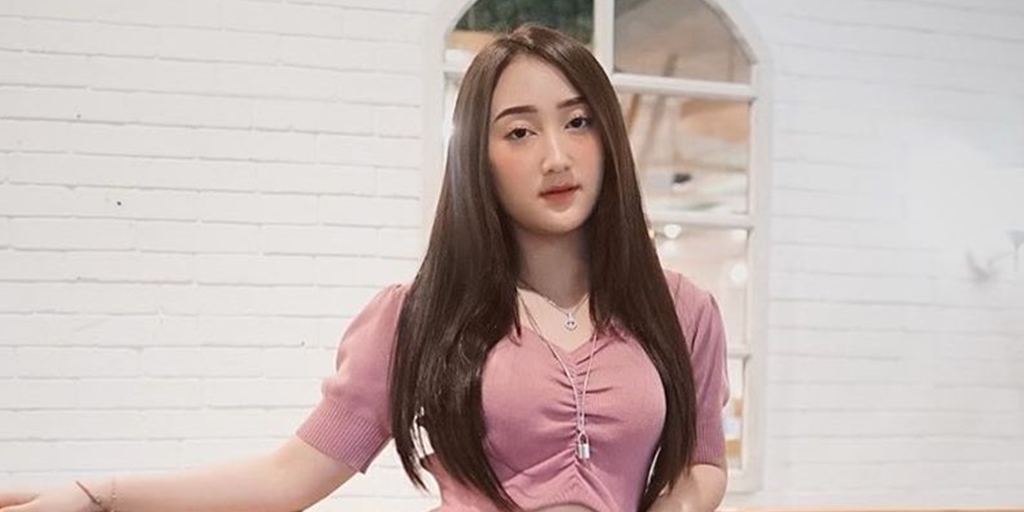 Joget Pakai Baju Seksi Dinyinyirin Netizen, Sandrina former IMB Gives a Sharp Reply