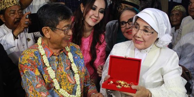 Sad News, Ajip Rosidi, Husband of Nani Wijaya, Passed Away at the Age of 82