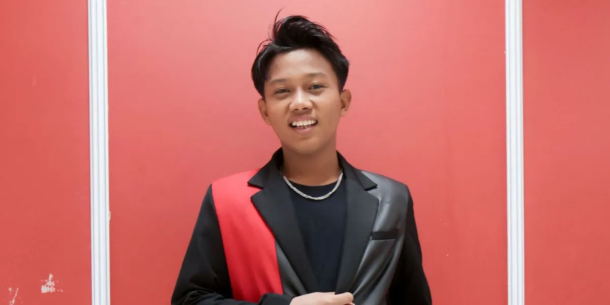 Kadhafy Bangkalan Advances to Top 53 Dangdut Academy 8, Deepens in Dangdut Because of Valen DA7