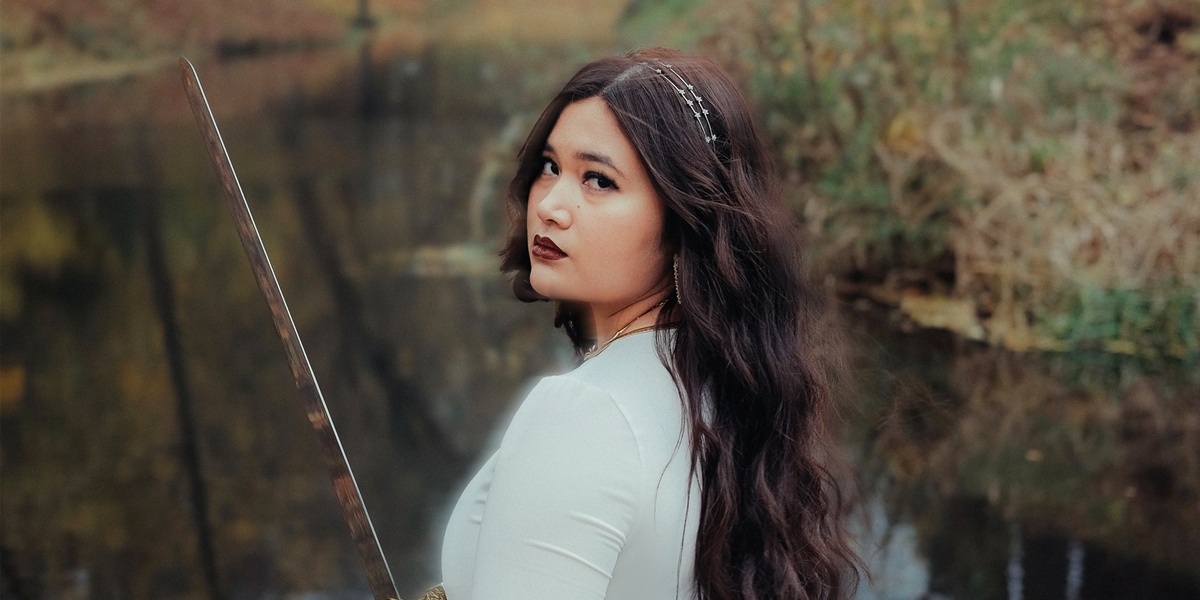 Kamila Batavia Releases Debut EP Titled 'The Scent of Camellias', Features a German Language Song