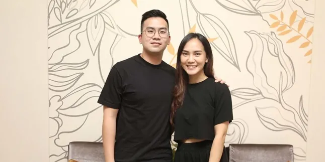 Leaving Cherrybelle, Agatha Christina Chooses to Work in an Office