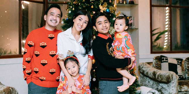 The Festivity of Ruben Onsu's Christmas Celebration with Family Even at Home