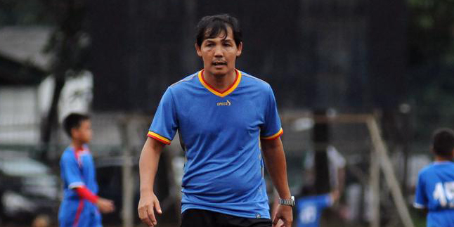 Suffered a Heart Attack While Playing, Football Legend Ricky Yacobi Passes Away on the Field