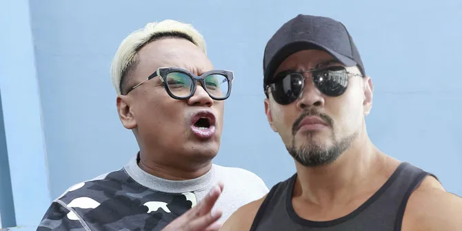 Uya Kuya dan Deddy Corbuzier © KapanLagi