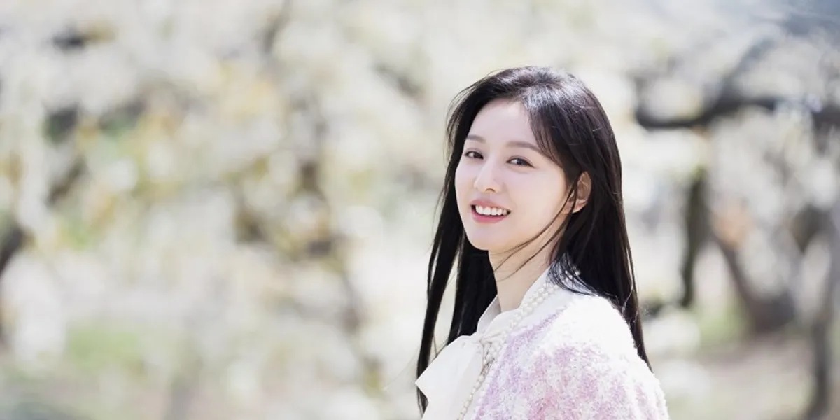 Kim Ji Won Considers New Role as Korea's First Female Detective in Drama 'DETECTIVE PARK MI OK'