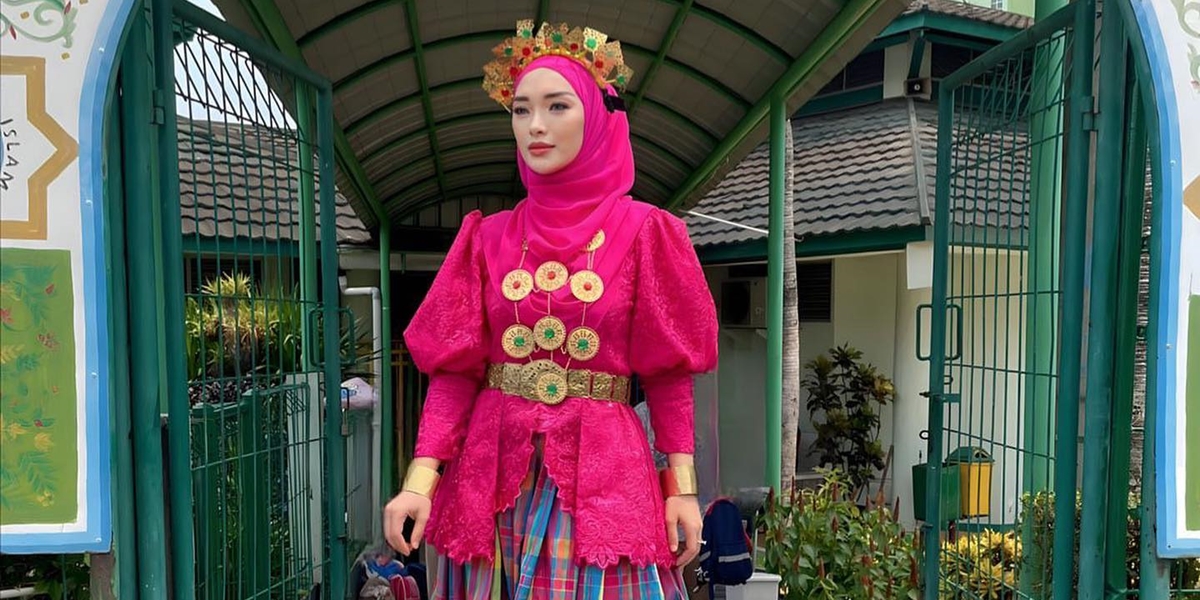 Now Wearing Hijab and Not Singing Because Not Allowed by Sirajuddin Mahmud, Zaskia Gotik: Just Looking for Husband's Approval
