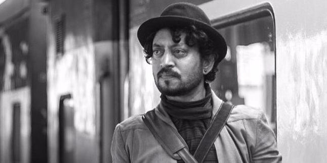 Comma Due to Rare Cancer, the Late Irrfan Khan Did Not Know His Mother Had Passed Away