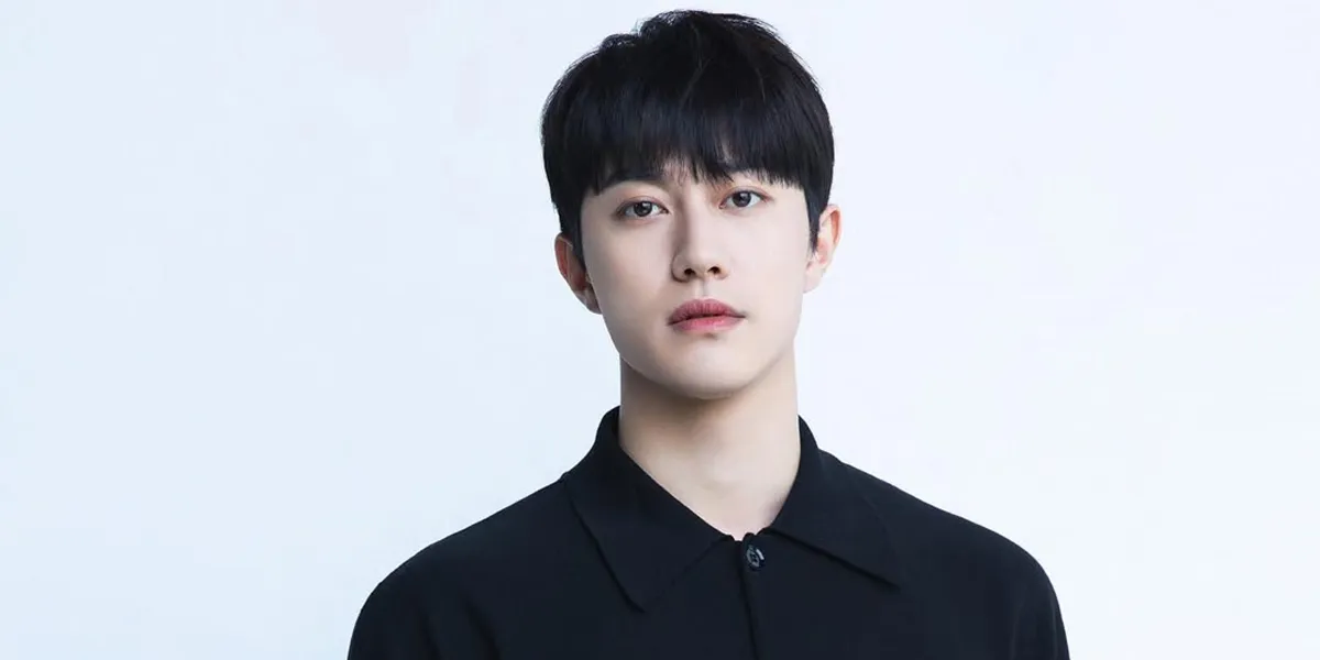 Kwak Dong Yeon Officially Joins The Black Label with Park Bo Gum
