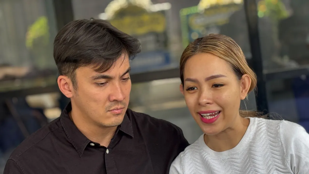 Lady Nayoan duduk bersama Rendy Kjaernett © KapanLagi.com/Fikri Alfi Rosyadi