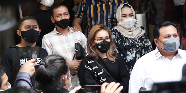 Report Haters Making Parents Investigated by Police, Ayu Ting Ting Schedules Work to Accompany Them