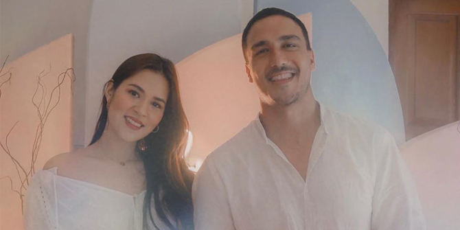 Romantic Vacation to Magelang, Hamish Daud Shows Off Dinner Photo with Raisa