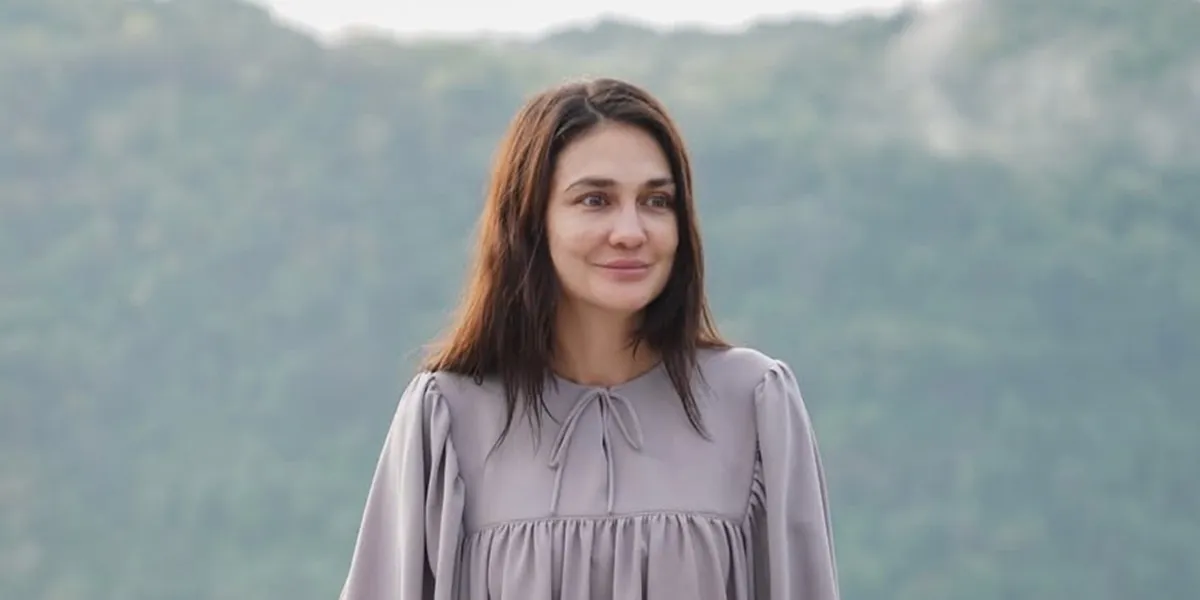 Luna Maya Shares BTS Shots from the Film SUKMA, Real Shooting in a Cave - Performs a Fall Scene Without a Stuntman
