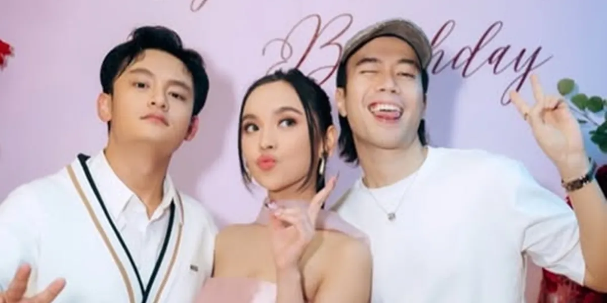 Lyodra and Randy Martin Pay Their Respects to Vidi Aldiano, Remembering His Strength Against Cancer