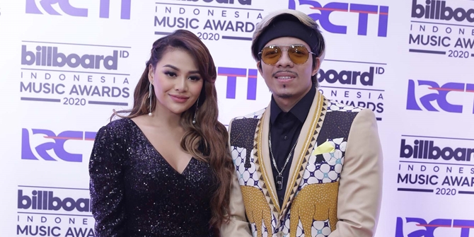 Getting Closer, Atta Halilintar and Aurel Hermansyah Ask for Prayers for Their Relationship