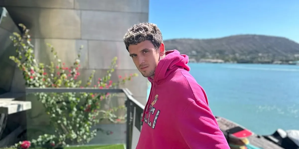 Meaning of the Song LANY ft Lauv - Mean It, About Uncertainty in Relationships