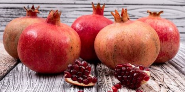 Benefits of Pomegranate, the Red Fruit Good for Health and Beauty