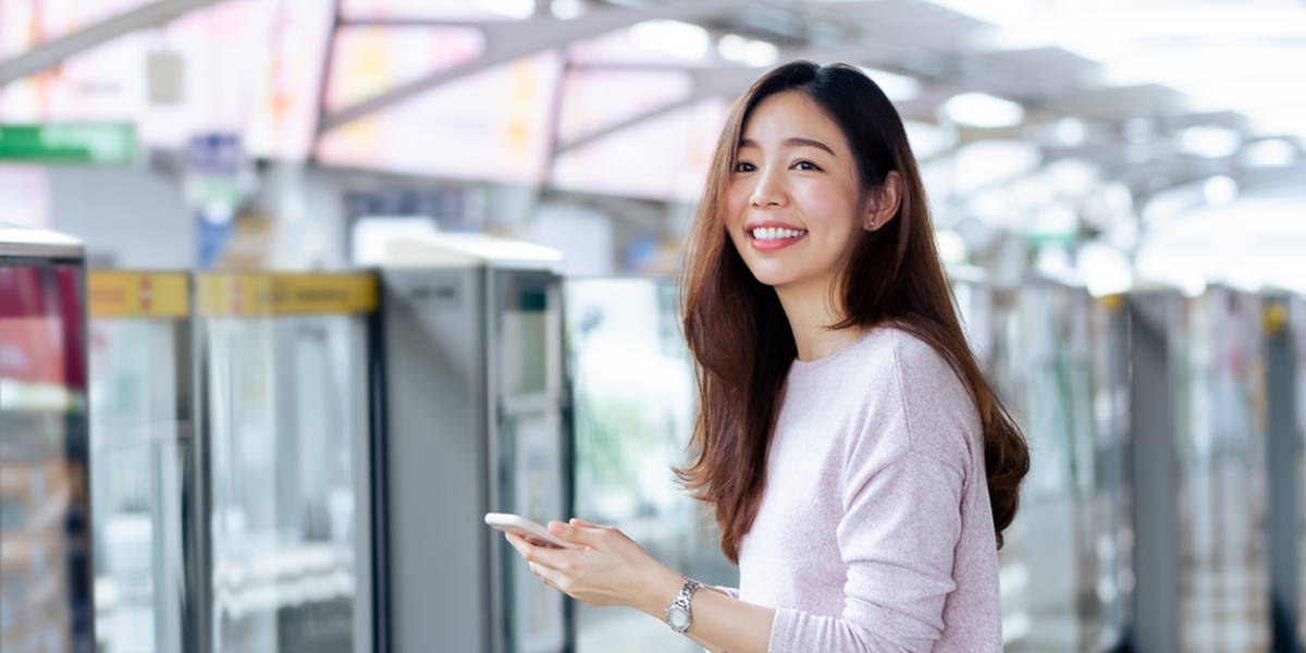 Want to Keep Your Clothes Neat and Luxuriously Fragrant All Day While Taking Public Transportation? Rapika Biang Gold is the Secret