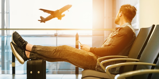 Understanding the Meaning of Flight Delays, Causes, and Compensation from Airlines When They Occur