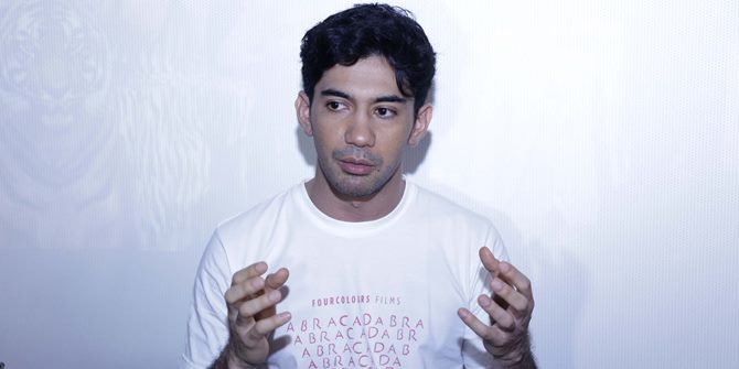 Admitting to Wanting to Try Something New, Reza Rahadian Turns into a Magician!