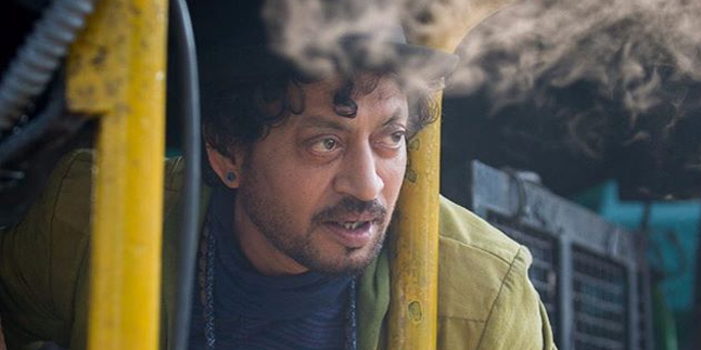 Deceased, Irrfan Khan Buried at Muslim Cemetery in Mumbai and Only Attended by Family