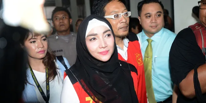 Roro Fitria merasa kesedihan pasca meninggalnya sang ibu © KapanLagi.com/Bayu Herdianto