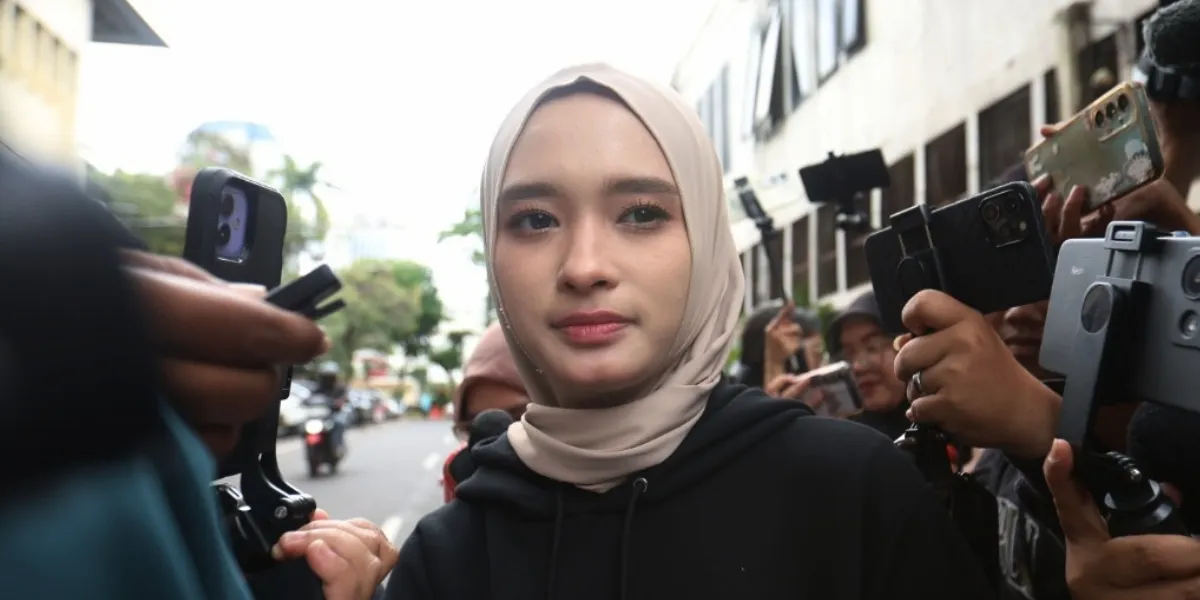 The Mystery of Inara Rusli's Unofficial Marriage, Without Witnesses and No Documentation