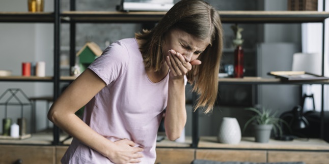 Easy to Find, Here are 12 Natural Nausea Remedies that are Effective in Preventing Vomiting