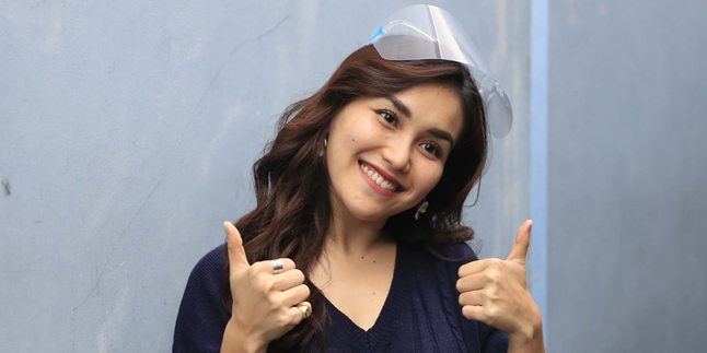 Ayu Ting Ting Furious Because of Being Insulted by Netizens in Atta Halilintar's Instagram, Ayu Ting Ting Admits Being Emotional and Having High Cholesterol