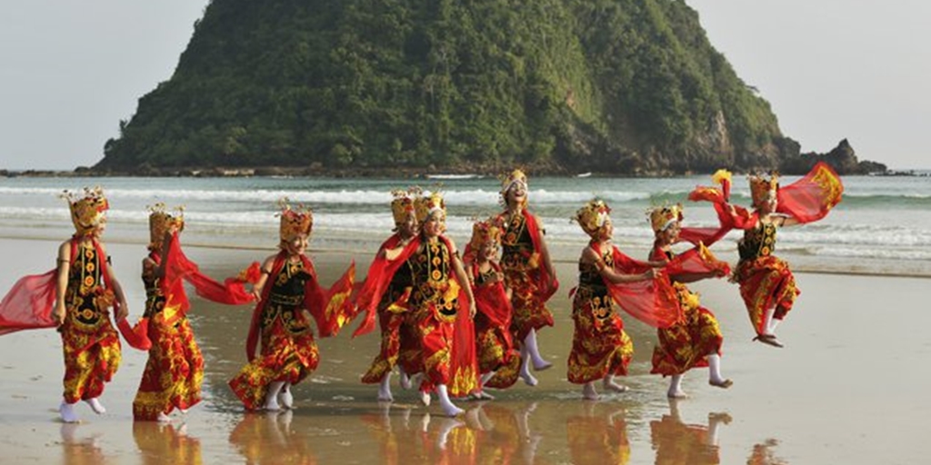 Enjoy the Natural Beauty and Traditions of Banyuwangi Safely, Banyuwangi Tourism is the Answer