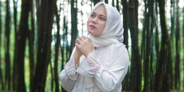 Sing the Song of Aisyah the Wife of the Prophet, Anisa Rahman Attracts Over 26 Million Viewers on Youtube in Two Weeks