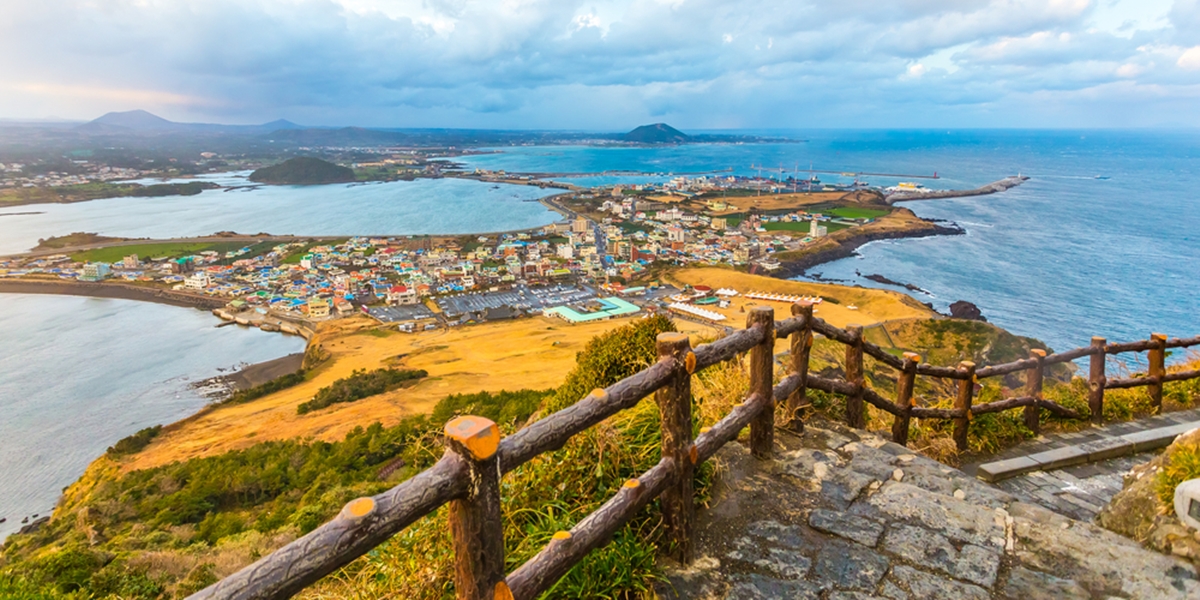 OMO! Turns Out There's a Way to Have a Free Vacation to Jeju Island!