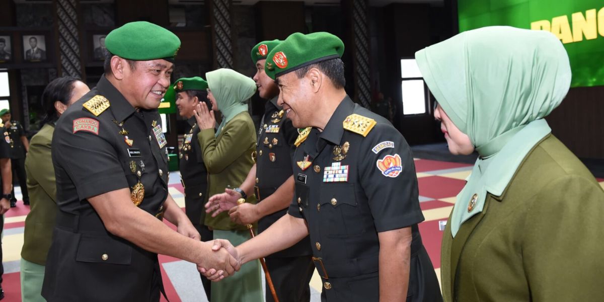 TNI Commander Transfers 300 High-Ranking Officers, Some of Whom Hold Permanent Lecturer Positions